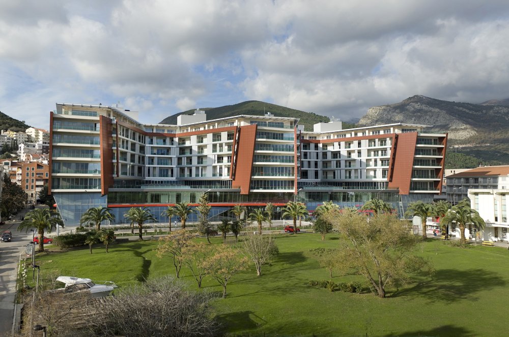 Společnost CIAT vybavuje svými výrobky budovu TQ Plaza ve městě Budva (Černá hora)